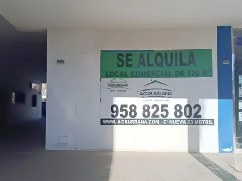 Local comercial en Playa Granada