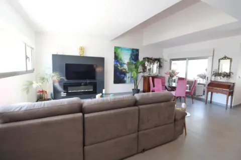 Chalet adosado en calle Madrid