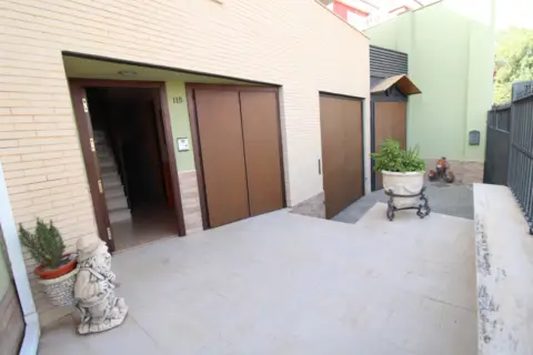 Chalet adosado en Avenida Angel Gijon Diaz