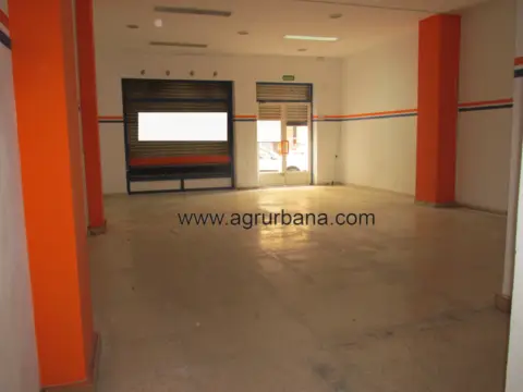 Local comercial en Zona Avenida Rodriguez Acosta