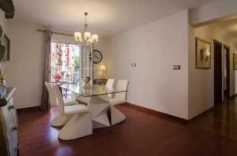 Piso en calle Emperador, 2