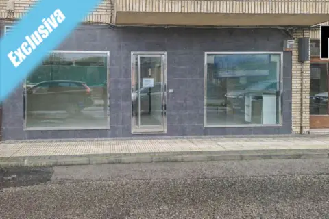Local comercial en calle El Pelegrín, nº 35