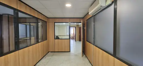 Oficina en Plaça de Sant Bertomeu