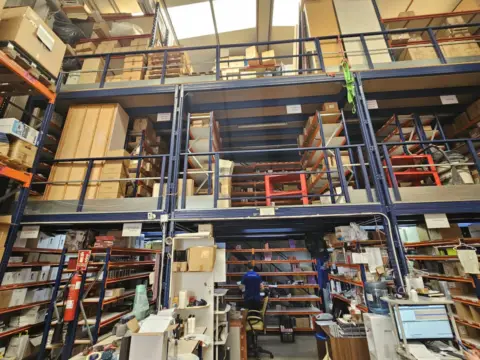 Nave comercial en La Aurora-La Alameda