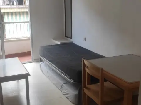 Estudio en calle Almona de San Juan de Dios