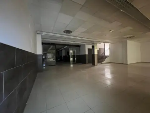 Local comercial en Carrer de Navarra