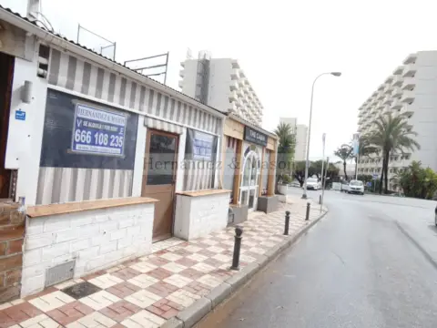 Local comercial en La Carihuela