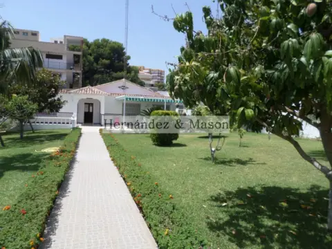 Chalet en Puerto Marina