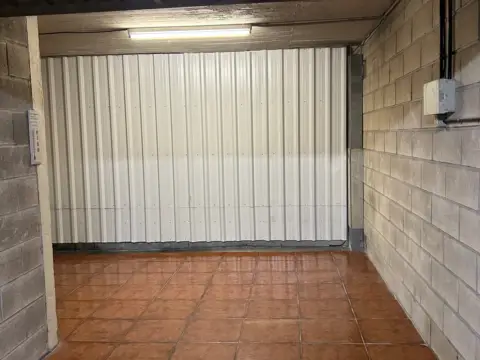 Garaje en calle de Txirrita