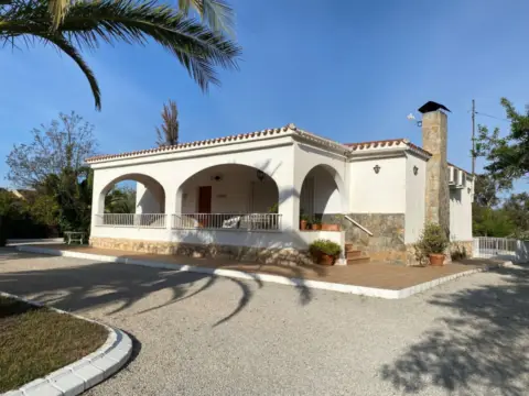 Chalet unifamiliar en Campo Alto