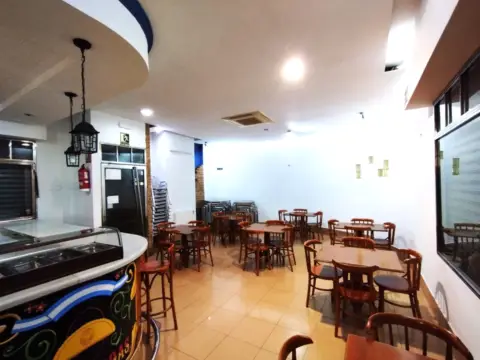 Local comercial en Plaza de los Arrayanes