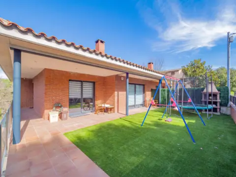 Casa en calle Serrat de La Rodonella