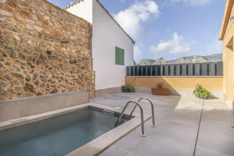 Casa unifamiliar en Carrer d'Orient