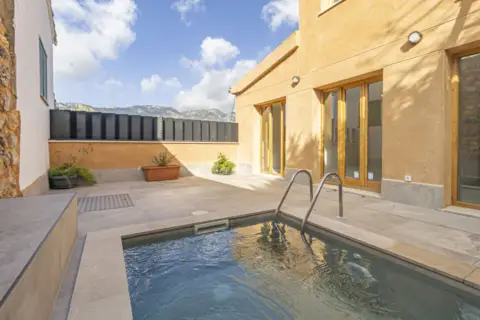 Casa unifamiliar en Carrer d'Orient