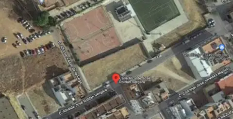 Terreno en calle Alcale José Roldán Vergara