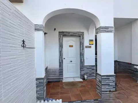 Casa adosada en Mairena del Alcor