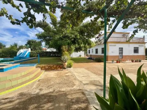 Chalet rústico en Extrarradio