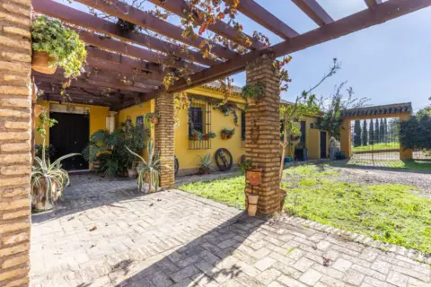 Chalet rústico en Extrarradio