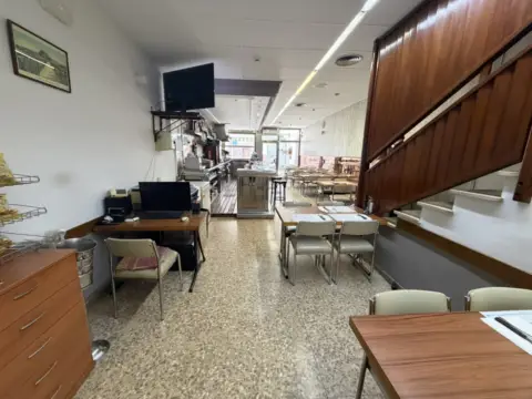 Local comercial en Carrer Camí Ral, 36