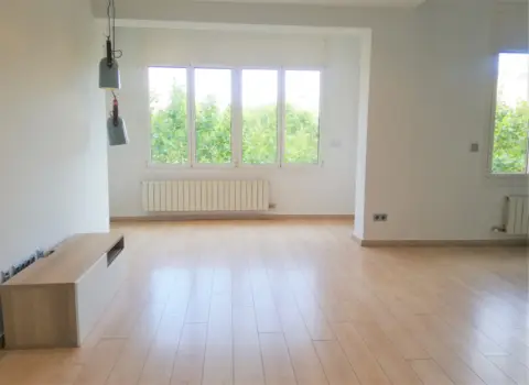 Piso en Plaça Poeta Marquina