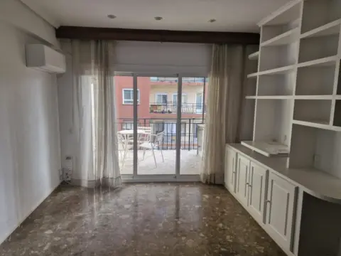 Piso en Plaza del Cedro
