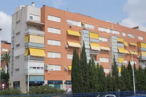 Local comercial en calle Estivella