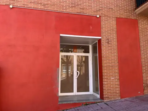 Local comercial en calle de Luis Buñuel, 8
