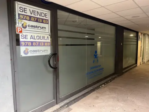 Local comercial en Plaza de Paola Blasco, 1