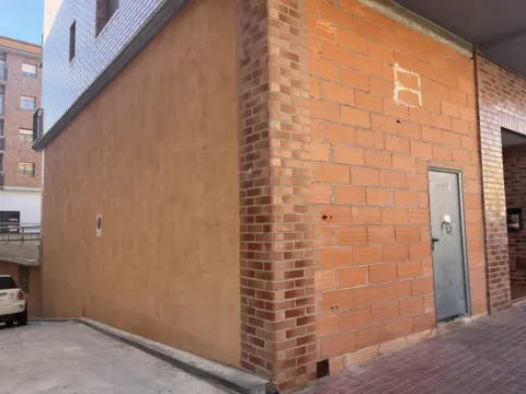 Local comercial en calle de Belmonte de San José, 18