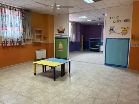 Local comercial en Ronda de Caspe, 3
