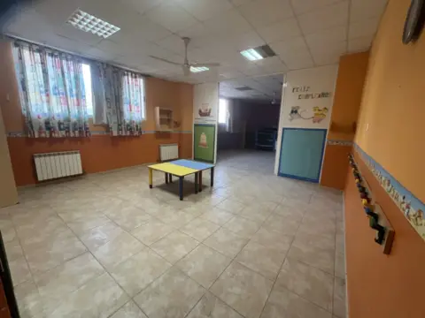 Local comercial en Ronda de Caspe, 3