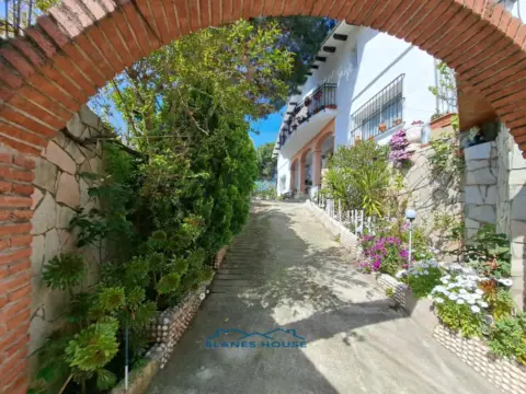 Casa en Carrer Tierno Galván