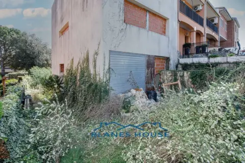 Chalet adosado en Carrer de Lluís Companys, 19
