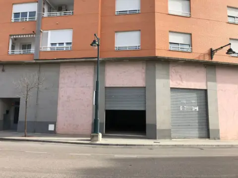 Local comercial en Avinguda Tirant Lo Blanc, 2
