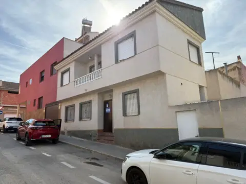 Casa en calle de Miguel Hernández