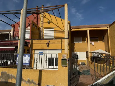 Chalet adosado en calle de Miguel de Unamuno