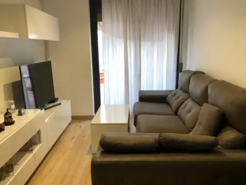 Piso en *Av. Madrid, 7 Minutos Est. Renfe Terrassa Est*