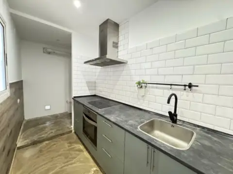 Casa en *Junto A Rambla Egara, A 100 M Parada Ferrocarriles*