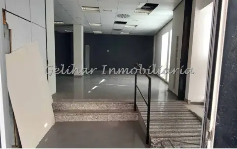 Local comercial en calle Real de Arriba