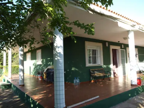 Chalet en Urbanización Viñas Viejas Polígono 2