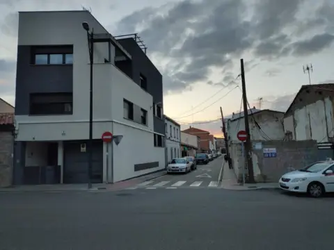 Terreno en calle del Primero de Mayo