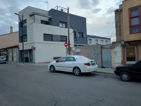 Terreno en calle del Primero de Mayo