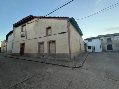 Casa en calle de Pedro Calvo