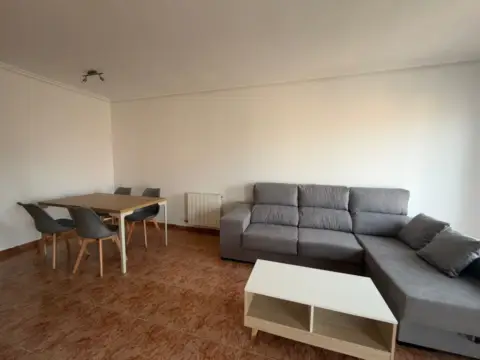 Dúplex en calle Principal