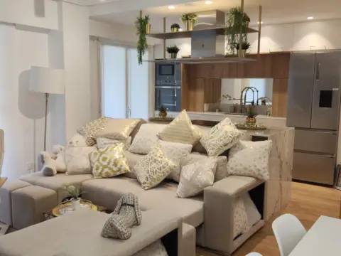 Piso en Paseo del Bertsolari Txirrita, 50