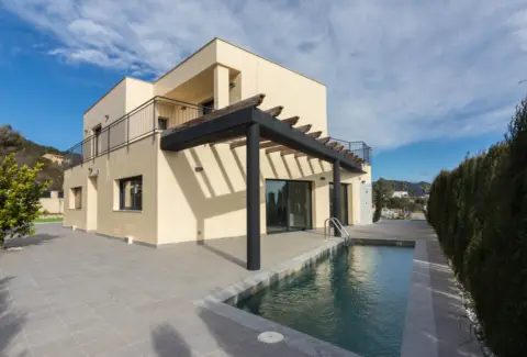 Casa en Carrer de la Ribera d'Ebre