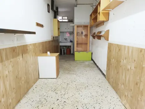 Local comercial en calle de Elías Salaberria