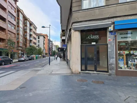 Local comercial en calle de Biteri