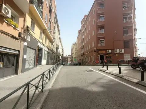 Piso en calle Condes de Barcelona