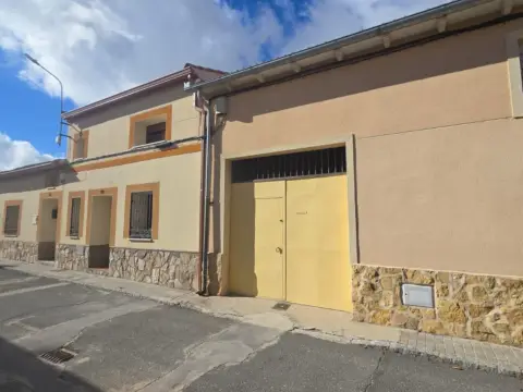 Casa adosada en calle del Hospital